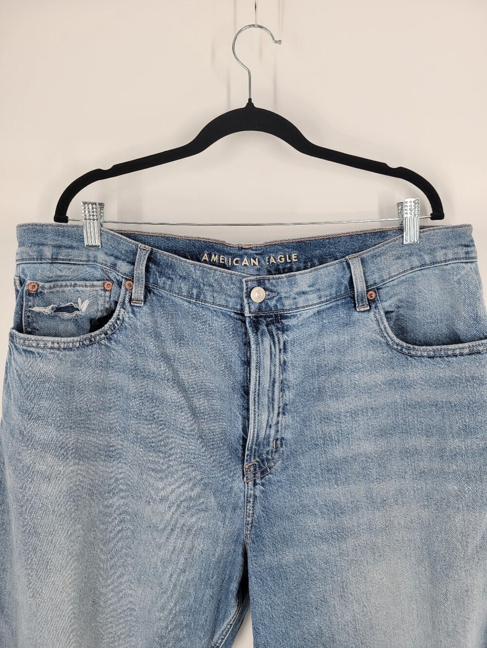 American Eagle Outfitters Stringo Light Wash Womens Relaxed Jeans Size 18 - Picture 3 of 6